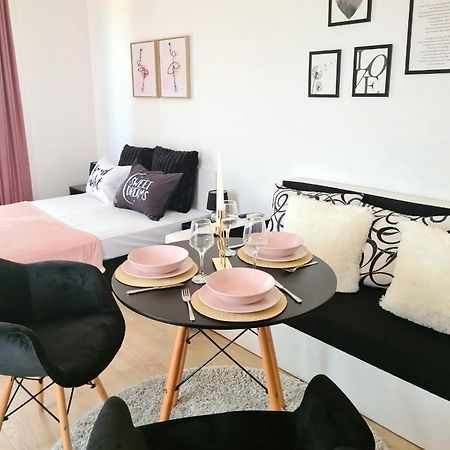 Апартаменты Rose Studio Бургас Экстерьер фото